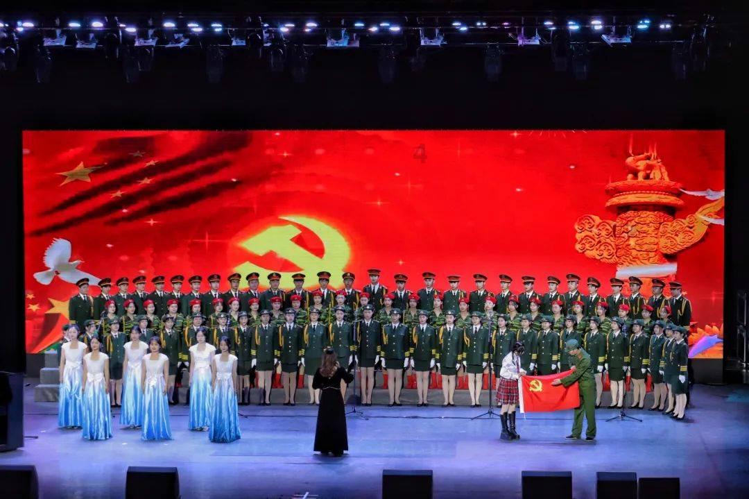 盘点晚年独居养老院去世的6位明星,看看谁最让人同情?